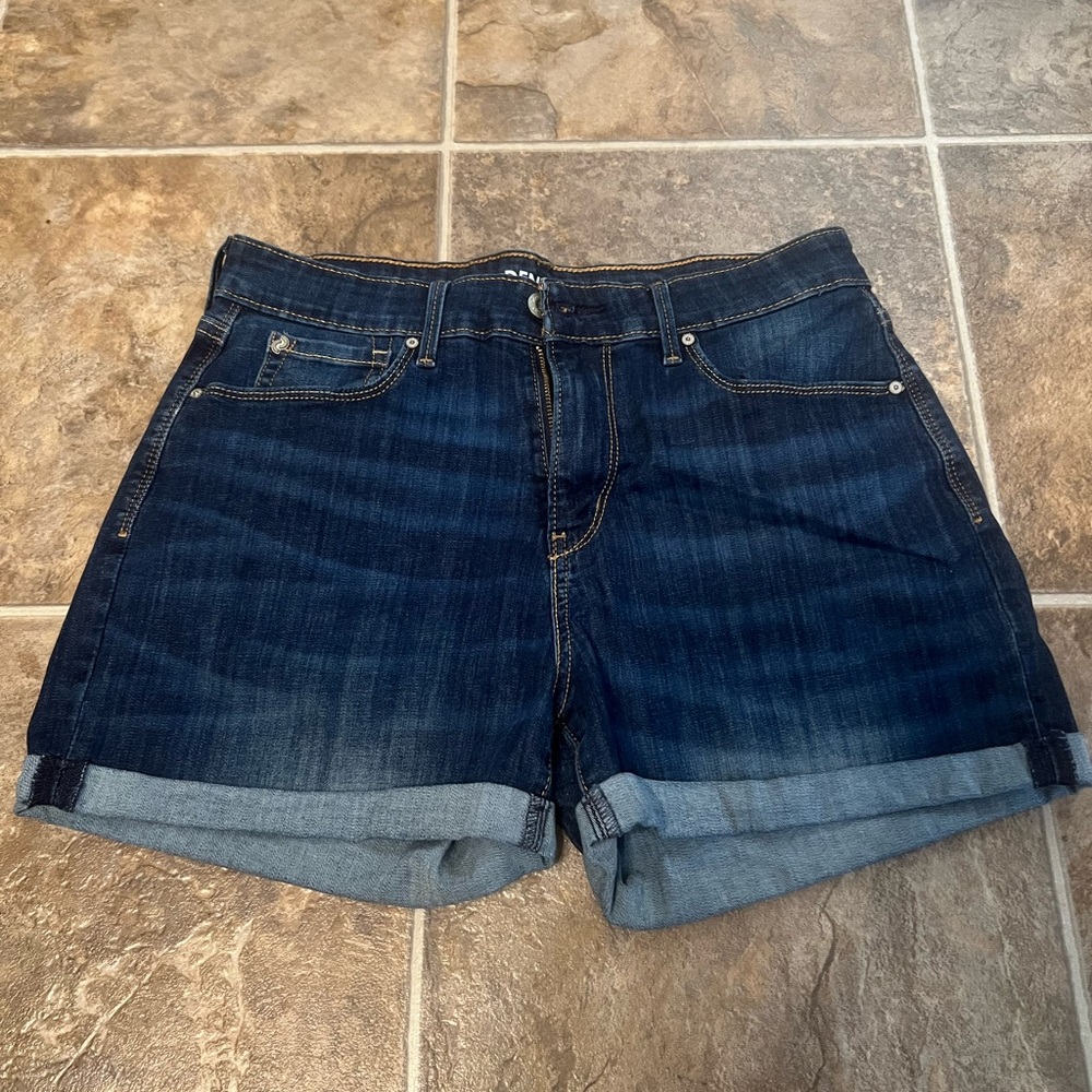 Levi Denizen Jean Short. 8 - W29